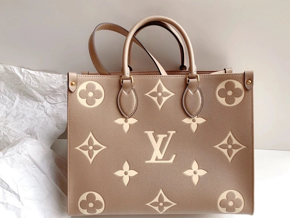LOUIS MM ONTHEGO VUITTON 0812
